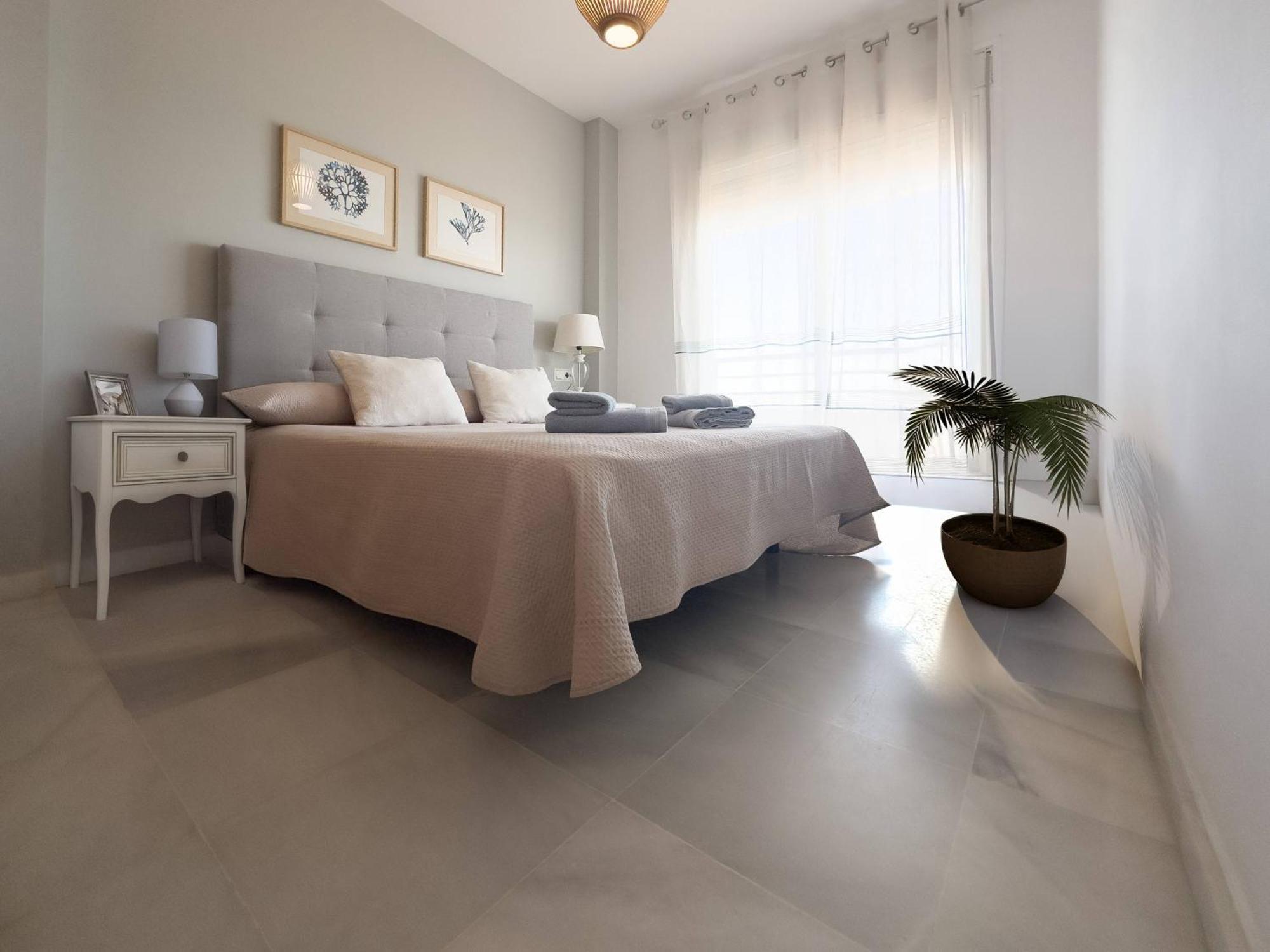 Apartamento en Primera Línea de Playa. Seis plazas. Estepona Exterior foto